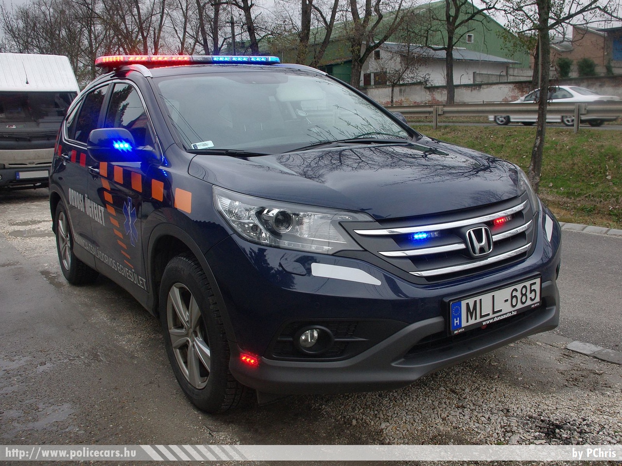 Honda CR-V, Vác, orvosi ügyelet, Provincia Családorvos Egyesület, fotó: PChris
Keywords: magyar Magyarország mentő mentőautó Hungary hungarian ambulance MLL-685