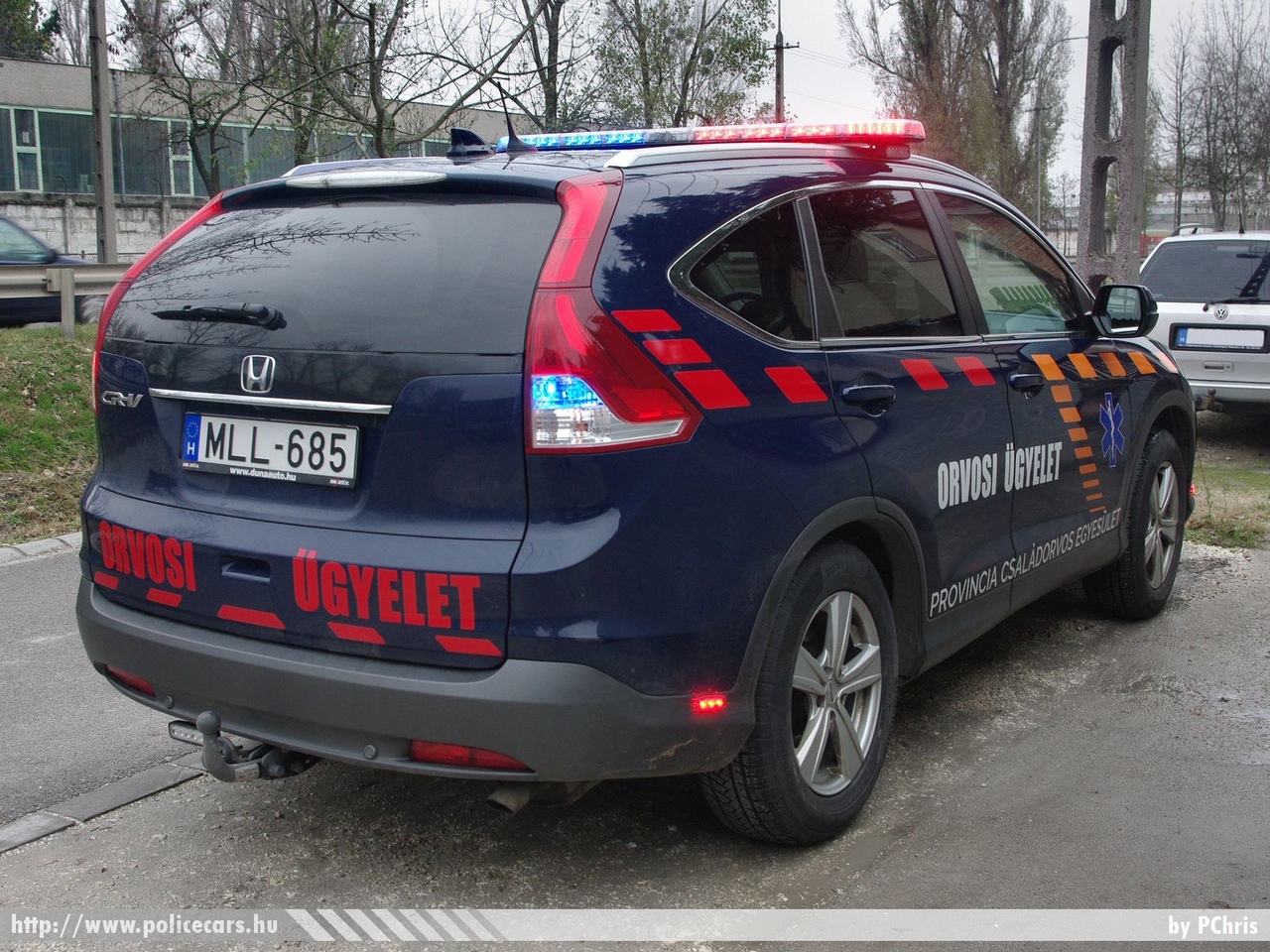 Honda CR-V, Vác, orvosi ügyelet, Provincia Családorvos Egyesület, fotó: PChris
Keywords: magyar Magyarország mentő mentőautó Hungary hungarian ambulance MLL-685