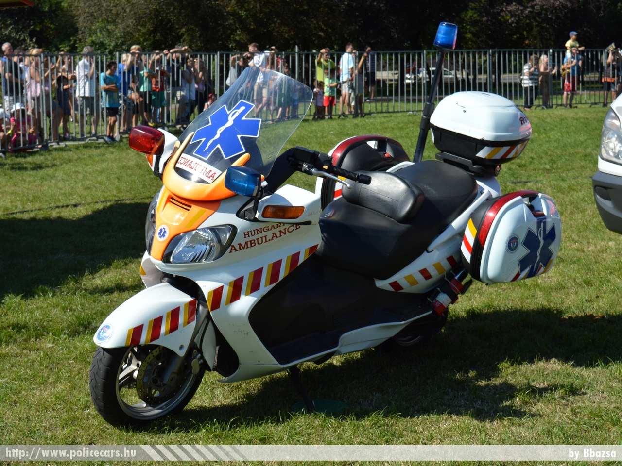 Suzuki Burman 650, Hungary Ambulance Kft., fotó: Bbazsa
Keywords: mentő mentőmotor magyar Magyarország UJR-299