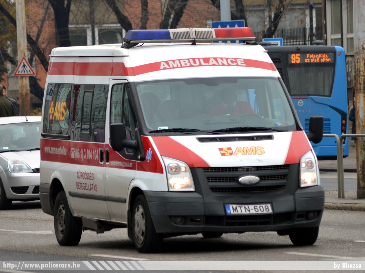 Ford Transit, AMS Assistance Kft., fotó: Bbazsa
Keywords: magyar Magyarország mentő mentőautó Hungary hungarian ambulance MTN-608