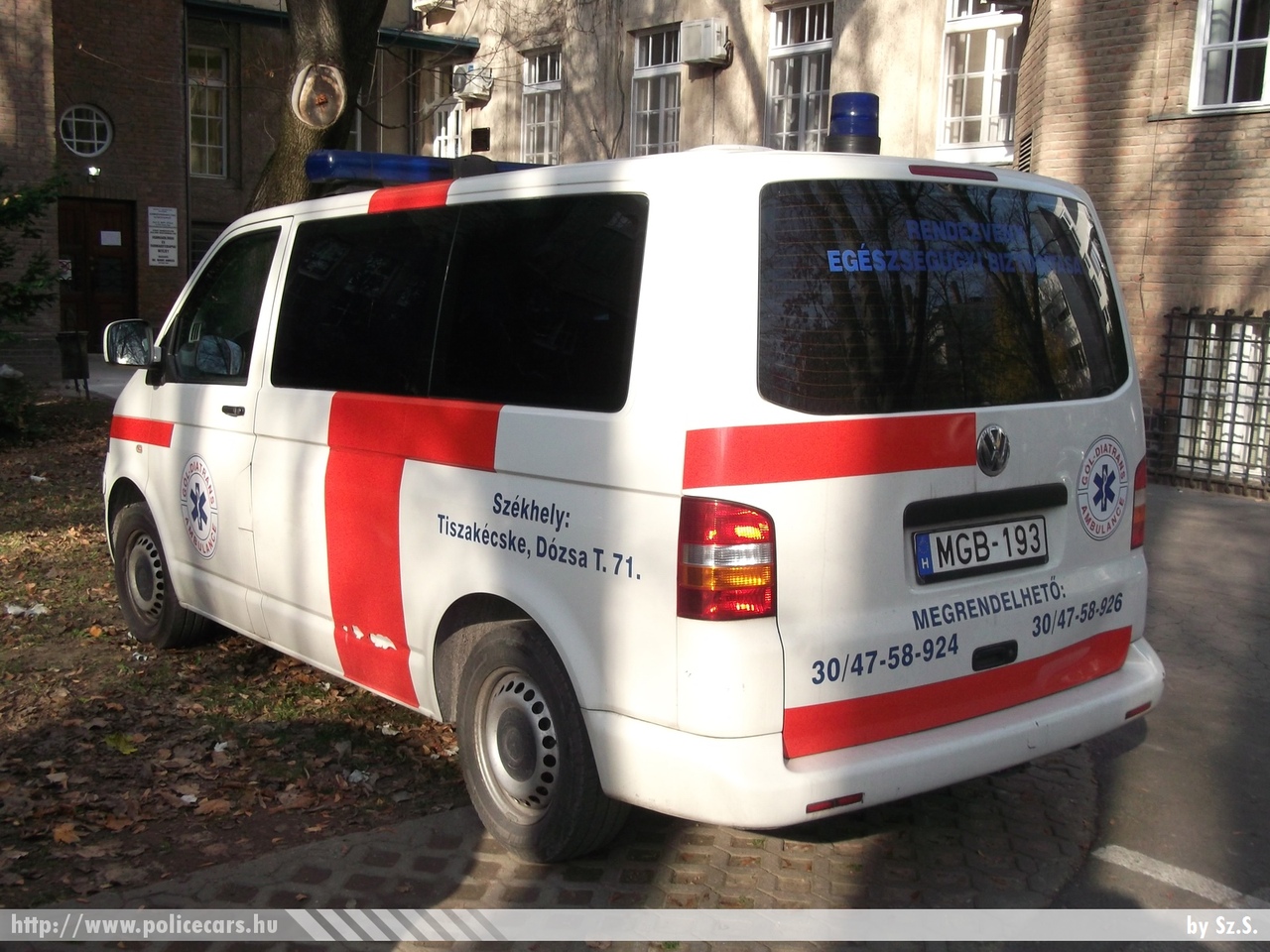 Volkswagen Transporter T5, Gól-Diatrans Kft., fotó: Sz.S
Keywords: magyar Magyarország mentő mentőautó Hungary hungarian ambulance MGB-193