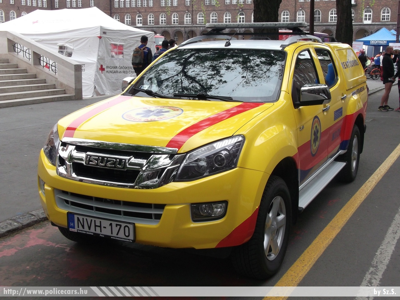 Isuzu D-Max, SPED-MED Kft., MOK, fotó: Sz.S
Keywords: mentő mentőautó magyar Magyarország NVH-170