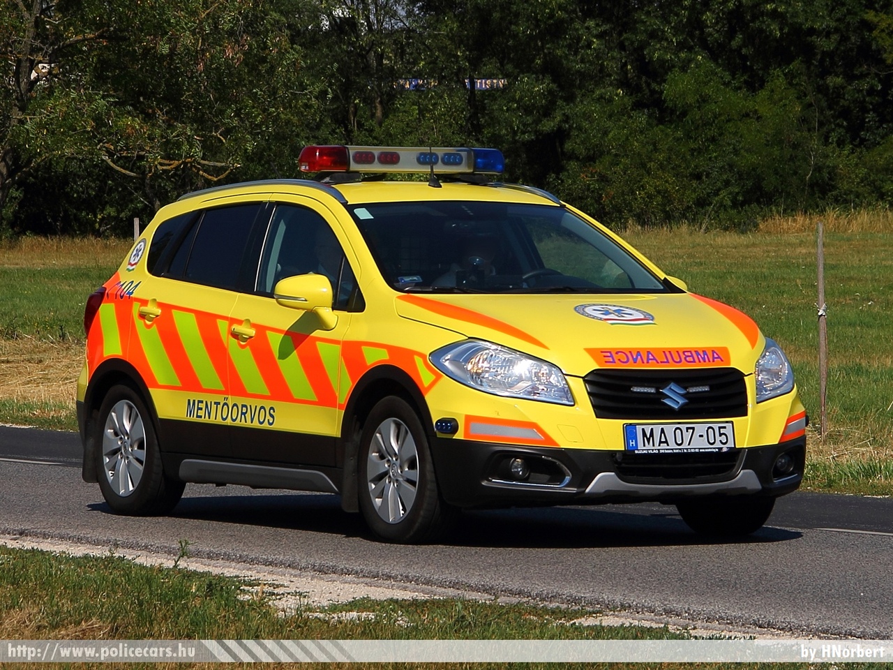 Suzuki SX4 S-Cross, Országos Mentõszolgálat, MOK, fotó: HNorbert
Keywords: magyar Magyarország mentő mentőautó Hungary hungarian ambulance MA07-05