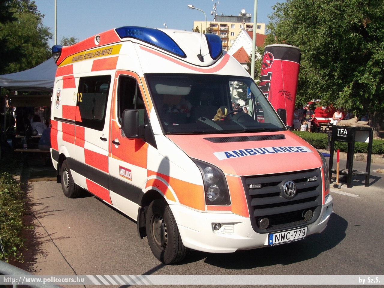Volkswagen Crafter, Alföld Ambulance Kft., fotó: Sz.S
Keywords: magyar Magyarország mentő mentőautó Hungary hungarian ambulance NWC-779