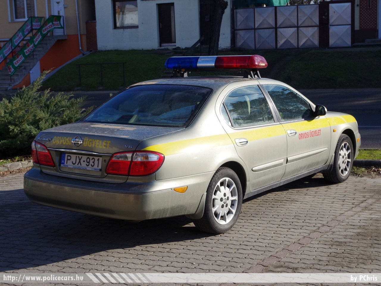 Nissan Maxima QX, fotó: PChris
Keywords: magyar Magyarország mentő mentőautó Hungary hungarian ambulance PJX-931