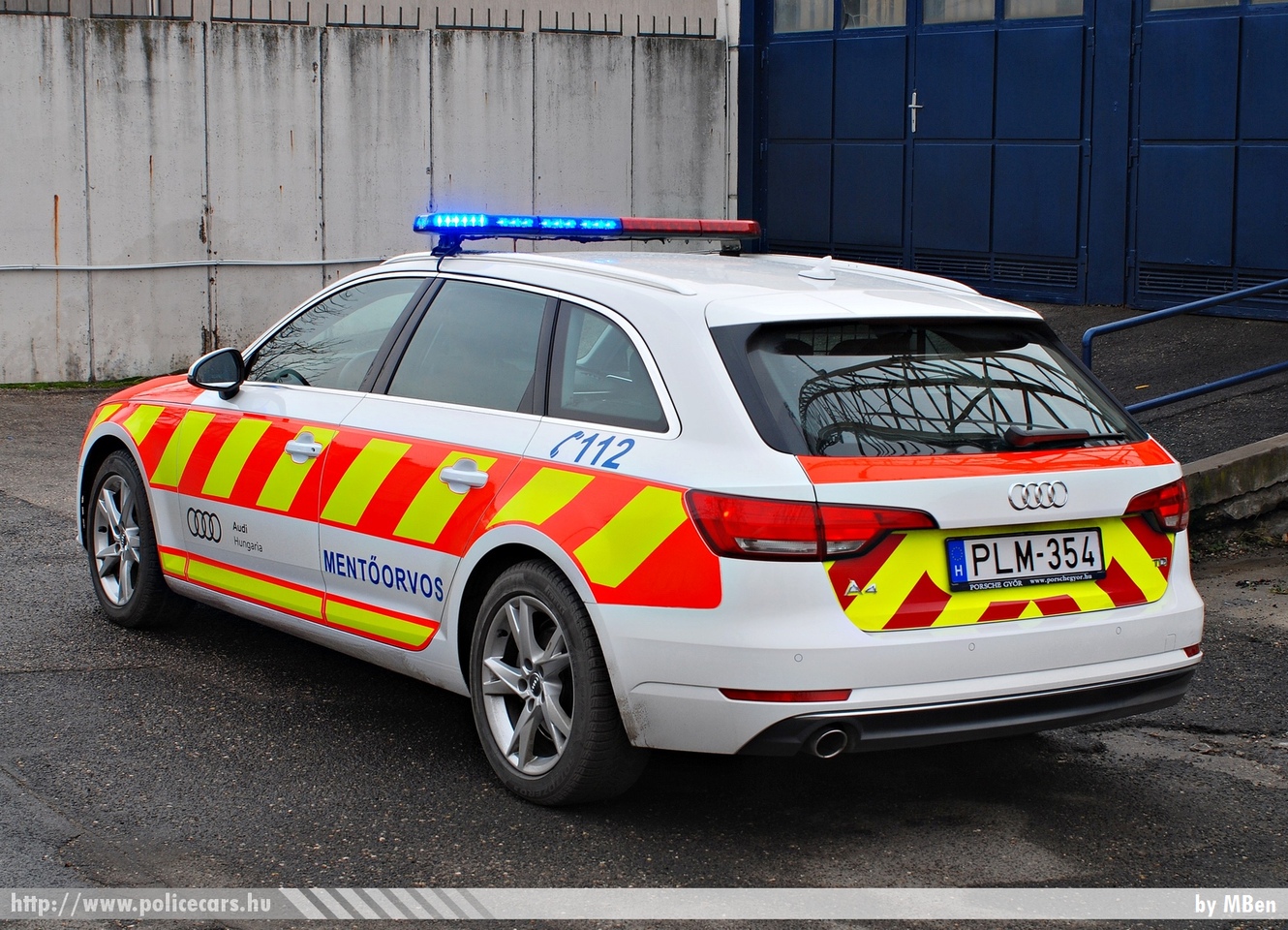 Audi A4 Avant, Országos Mentõszolgálat, Gyõr, fotó: MBen
Keywords: magyar Magyarország mentő mentőautó Hungary hungarian ambulance PLM-354