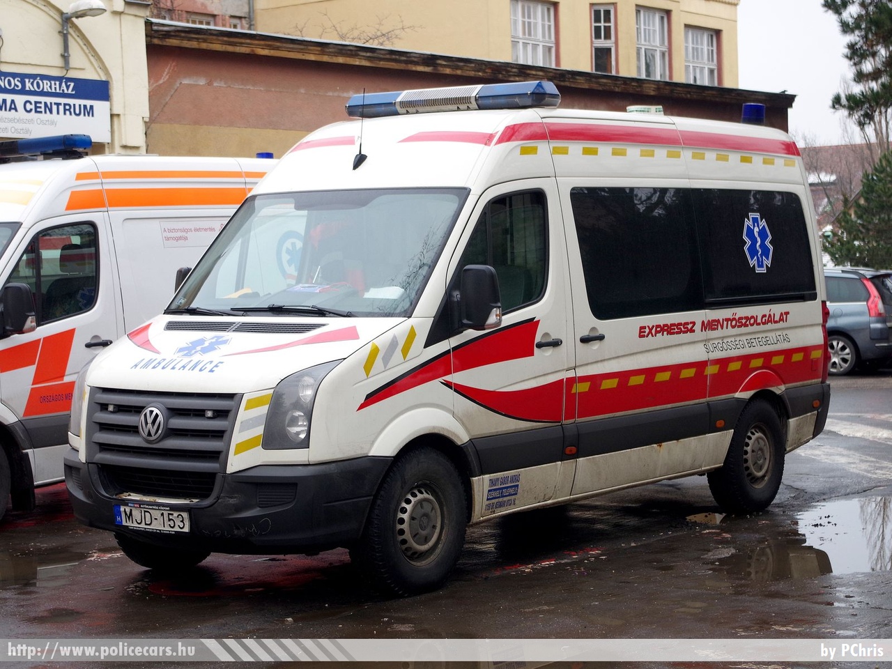 Volkswagen Crafter, Expressz Mentõszolgálat, fotó: PChris
Keywords: MJD-153 magyar Magyarország mentő mentőautó Hungary hungarian ambulance 