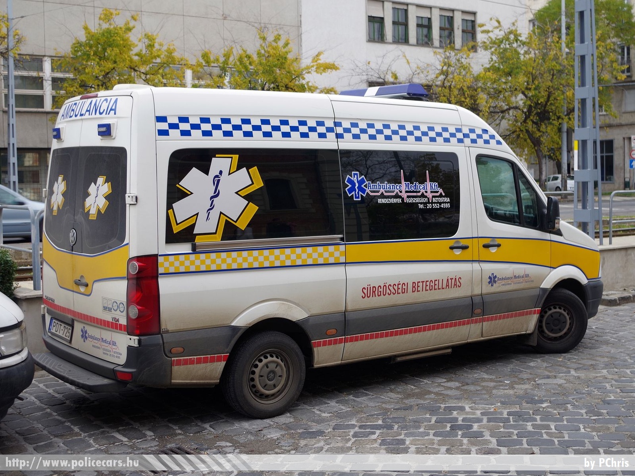 Volkswagen Crafter, Ambulance Medical KFT, fotó: PChris
Keywords: magyar Magyarország mentő mentőautó Hungary hungarian ambulance PDT-725