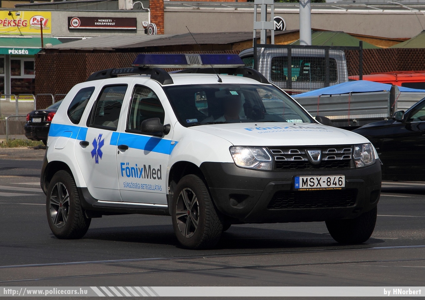 Dacia Duster, Fõnix-Med, fotó: HNorbert
Keywords: MSX-846 magyar Magyarország mentő mentőautó Hungary hungarian ambulance
