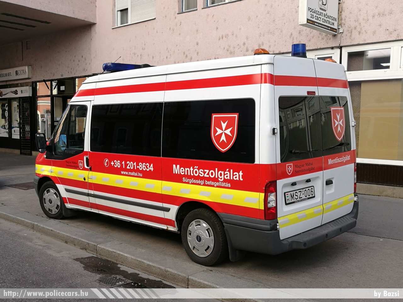 Ford Transit, Magyar Máltai Szeretetszolgálat Mentõszolgálat, fotó: Bazsi
Keywords: mentő mentőautó magyar Magyarország hungarian Hungary ambulance MSZ-006