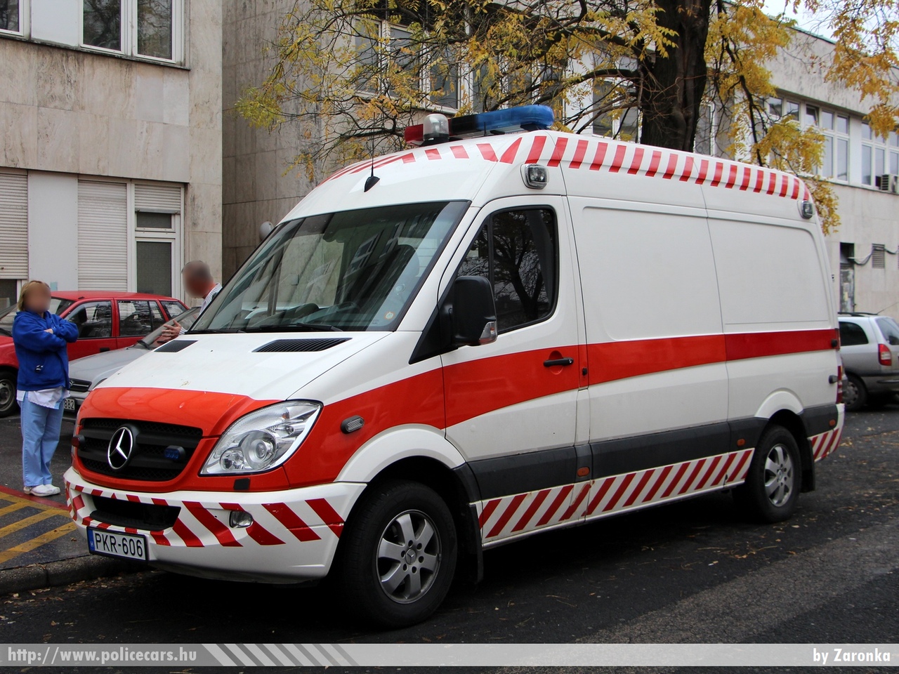 Mercedes-Benz Sprinter II, fotó: Zaronka
Keywords: mentő mentőautó magyar Magyarország hungarian Hungary ambulance PKR-606