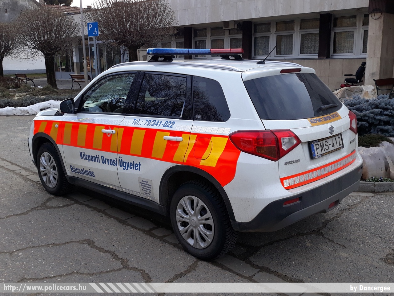 Suzuki Vitara, orvosi ügyelet, Bácsalmás, fotó: Dancergee
Keywords: magyar Magyarország mentő mentőautó Hungary hungarian ambulance PMS-412