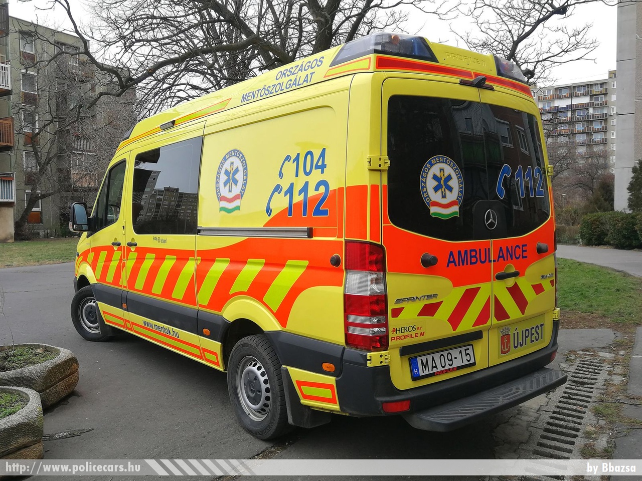 Mercedes-Benz Sprinter II facelift 316CDI Profile, Heros, Országos Mentõszolgálat, fotó: Bbazsa
Keywords: magyar Magyarország mentő mentőautó OMSZ Hungary hungarian ambulance MA09-15