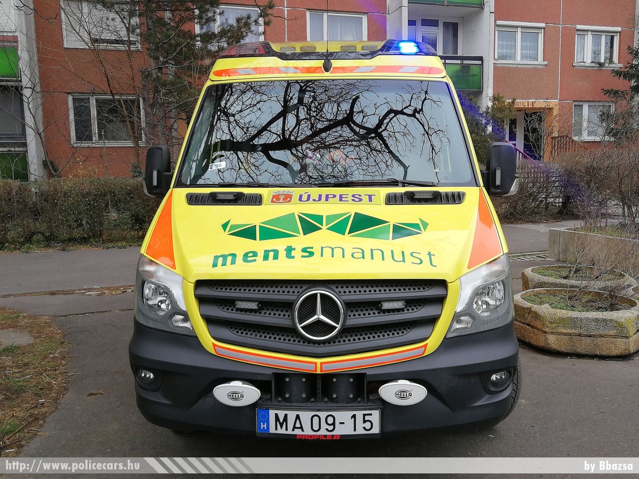 Mercedes-Benz Sprinter II facelift 316CDI Profile, Heros, Országos Mentõszolgálat, fotó: Bbazsa
Keywords: magyar Magyarország mentő mentőautó OMSZ Hungary hungarian ambulance MA09-15