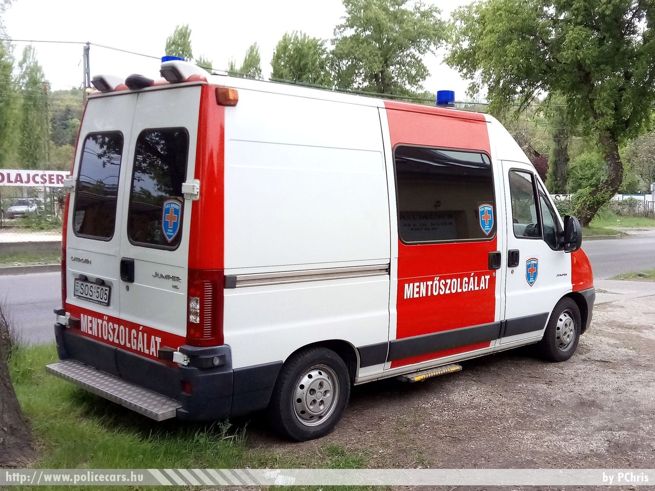 Citroen Jumper, SOS Assistance Hungary Kft., fotó: PChris
Keywords: mentő mentőautó magyar Magyarország hungarian Hungary ambulance SOS-505