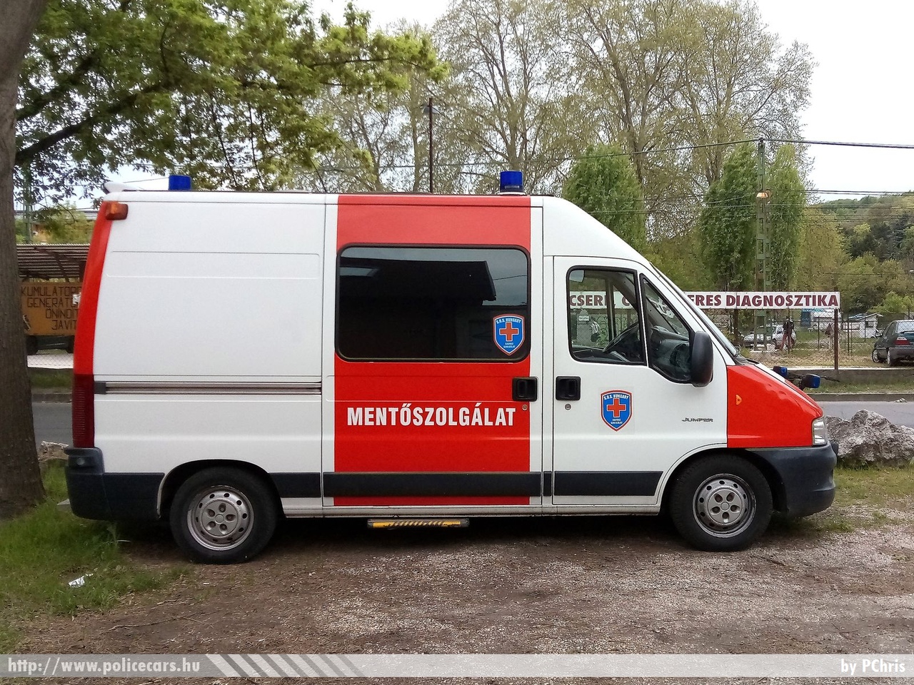 Citroen Jumper, SOS Assistance Hungary Kft., fotó: PChris
Keywords: mentő mentőautó magyar Magyarország hungarian Hungary ambulance SOS-505