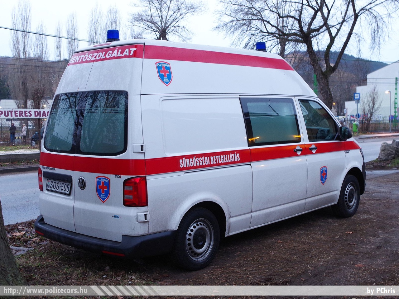 Volkswagen Transporter T6, SOS Assistance Hungary Kft., fotó: PChris
Keywords: mentő mentőautó magyar Magyarország hungarian Hungary ambulance SOS-505