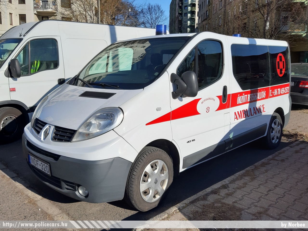 Renault Trafic, Alarm Mentõszolgálat Kft., fotó: Norbee
Keywords: mentő mentőautó magyar Magyarország hungarian Hungary ambulance NDF-320