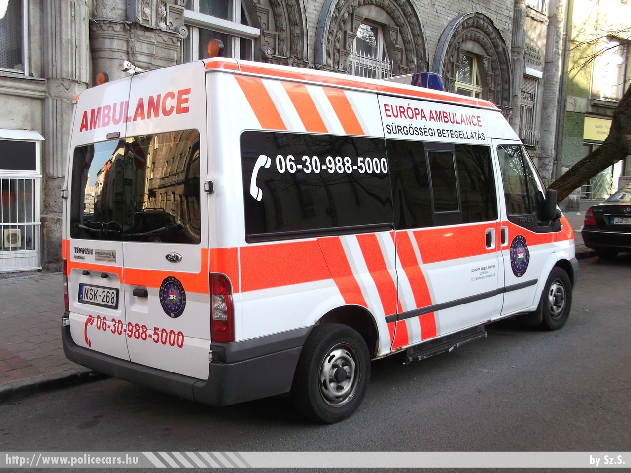 Ford Transit, Európa Ambulance Bt., fotó: Sz.S.
Keywords: mentő mentőautó magyar Magyarország hungarian Hungary ambulance MSK-268