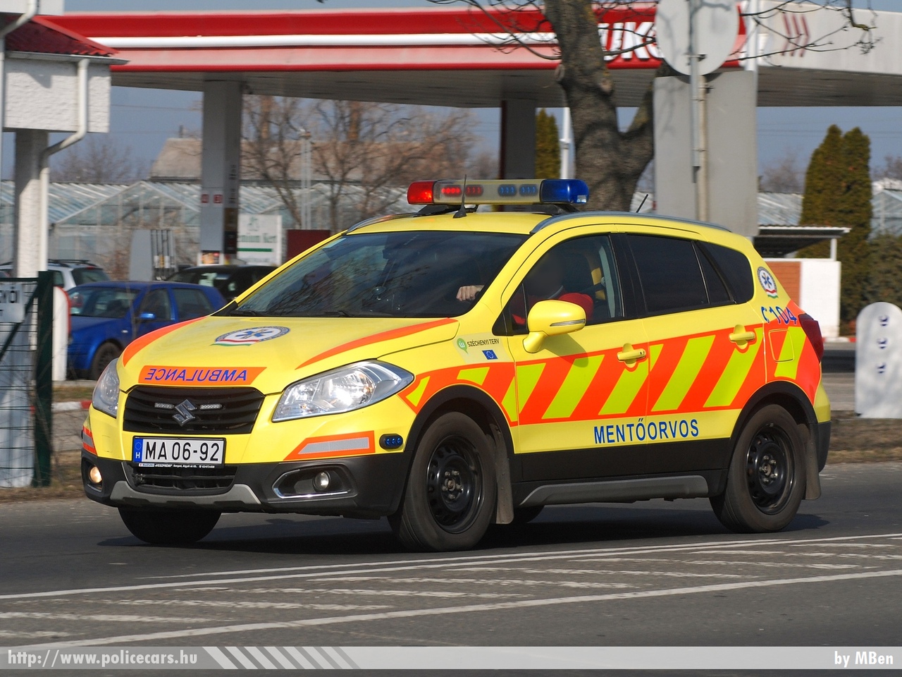 Suzuki SX4 S-Cross, Országos Mentõszolgálat, MOK, fotó: MBen 
Keywords: magyar Magyarország mentő mentőautó Hungary hungarian ambulance MA06-92