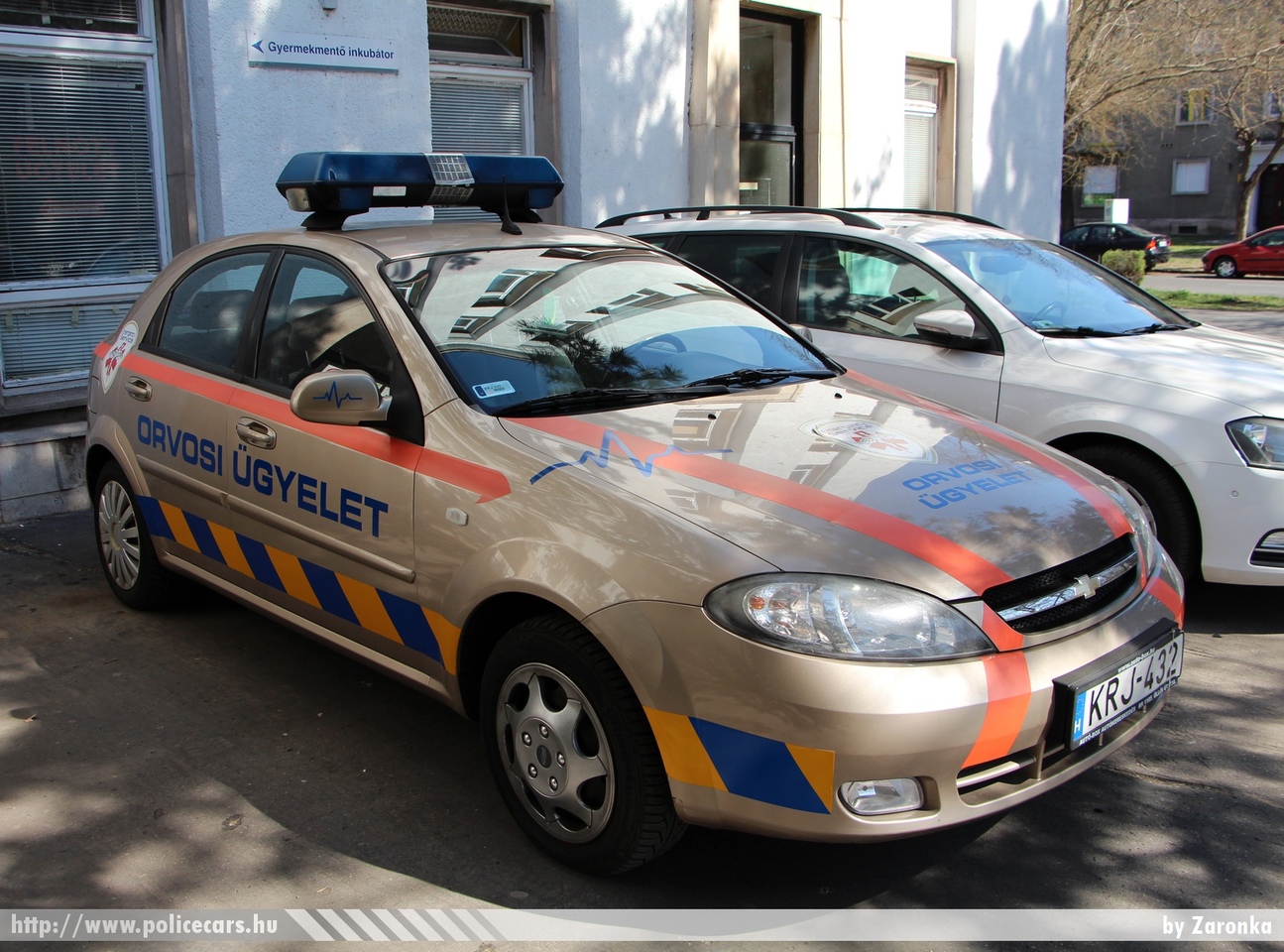 Chevrolet Lacetti, Dunaújváros, orvosi ügyelet, Emergency Service Kft., fotó: Zaronka
Keywords: magyar Magyarország mentő mentőautó Hungary hungarian ambulance KRJ-432