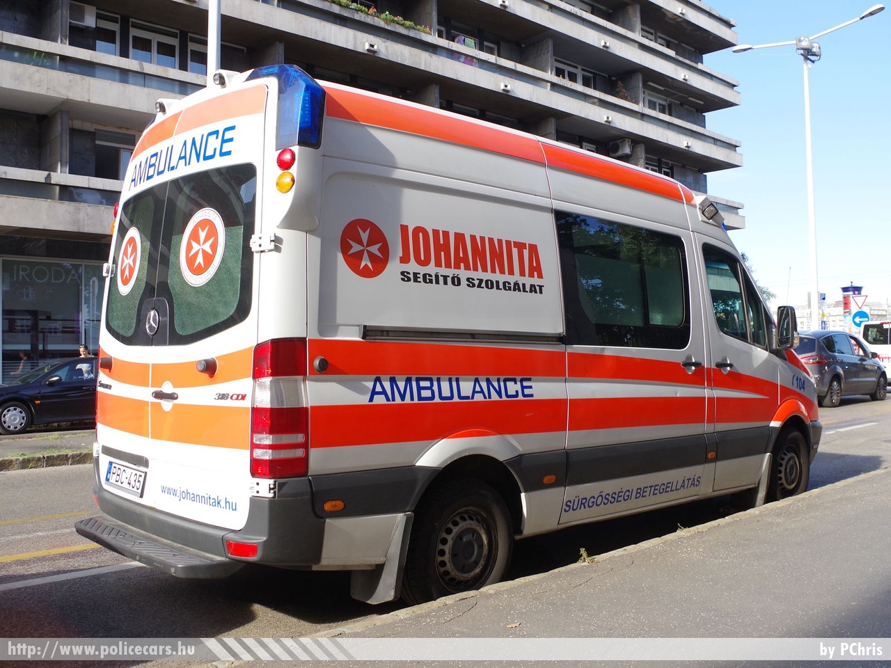 Mercedes-Benz Sprinter II, Johannita Segítõ Szolgálat, fotó: PChris
Keywords: mentő mentőautó magyar Magyarország hungarian Hungary ambulance PBC-435