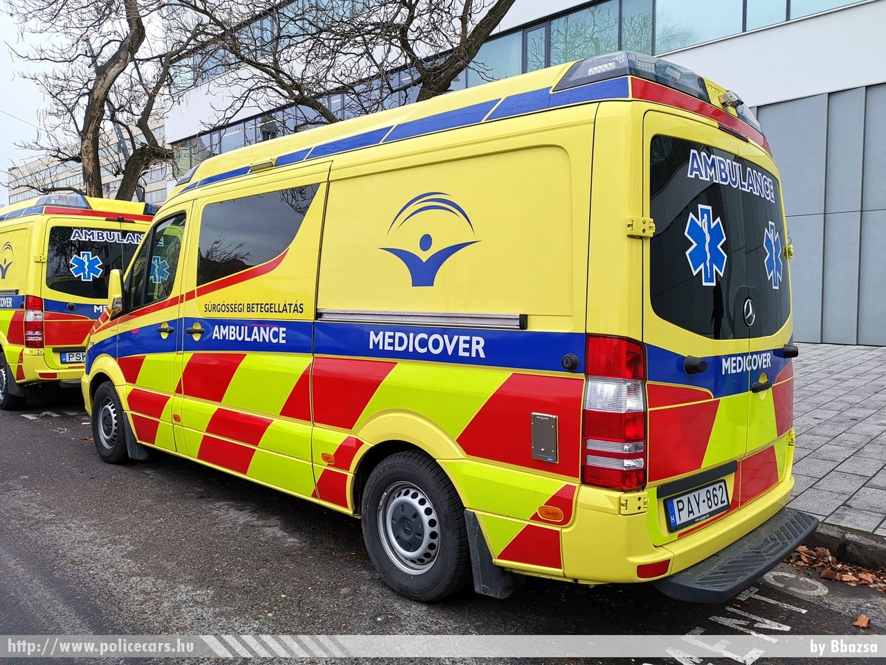 Mercedes Sprinter II facelift, Medicover Zrt., fotó: Bbazsa
Keywords: mentő mentőautó magyar Magyarország hungarian Hungary ambulance PAY-862