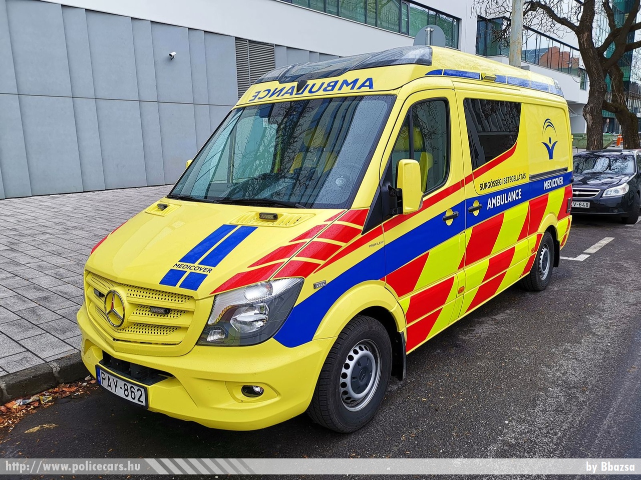 Mercedes Sprinter II facelift, Medicover Zrt., fotó: Bbazsa
Keywords: mentő mentőautó magyar Magyarország hungarian Hungary ambulance PAY-862