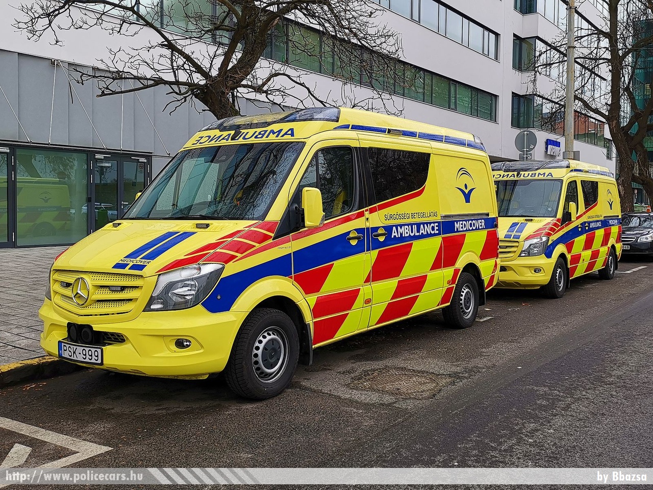 Mercedes Sprinter II facelift, Medicover Zrt., fotó: Bbazsa
Keywords: mentő mentőautó magyar Magyarország hungarian Hungary ambulance PSK-999