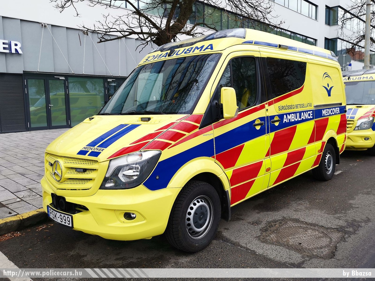 Mercedes Sprinter II facelift, Medicover Zrt., fotó: Bbazsa
Keywords: mentő mentőautó magyar Magyarország hungarian Hungary ambulance PSK-999