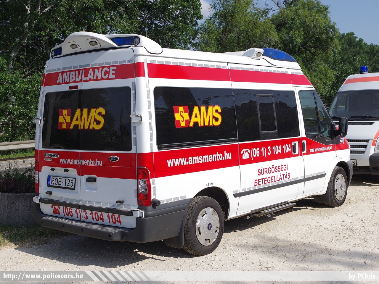 Ford Transit, AMS Assistance Kft., fotó: PChris
Keywords: mentő mentőautó magyar Magyarország hungarian Hungary ambulance ROE-126