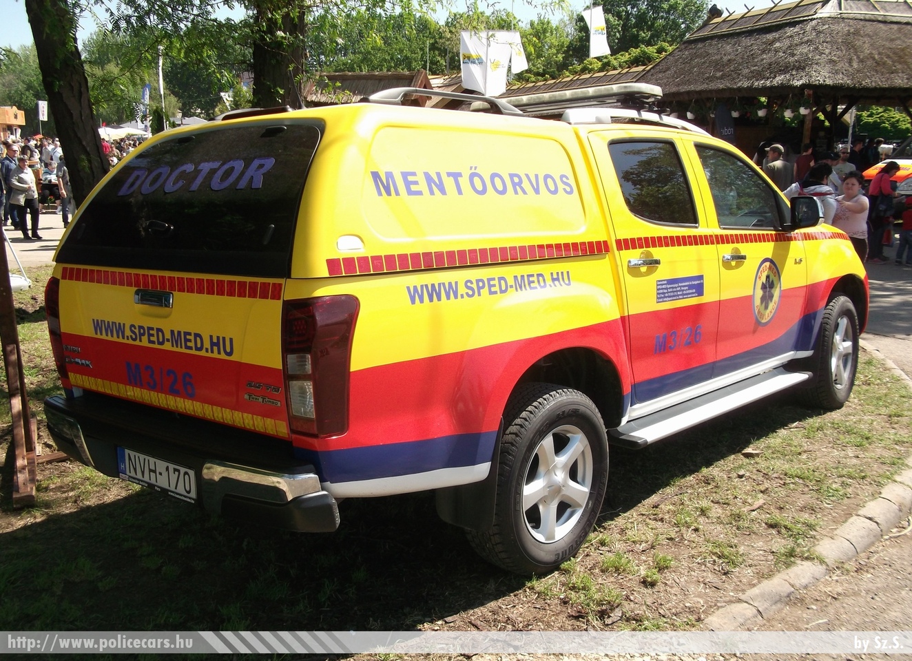 Isuzu D-Max, SPED-MED Kft., MOK, fotó: Sz.S
Keywords: mentő mentőautó magyar Magyarország ambulance hungarian Hungary NVH-170