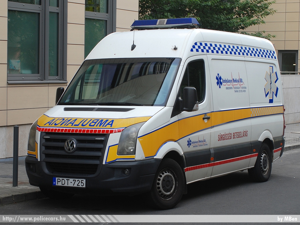 Volkswagen Crafter, Ambulance Medical KFT, fotó: MBen
Keywords: mentő mentőautó magyar Magyarország hungarian Hungary ambulance PDT-725
