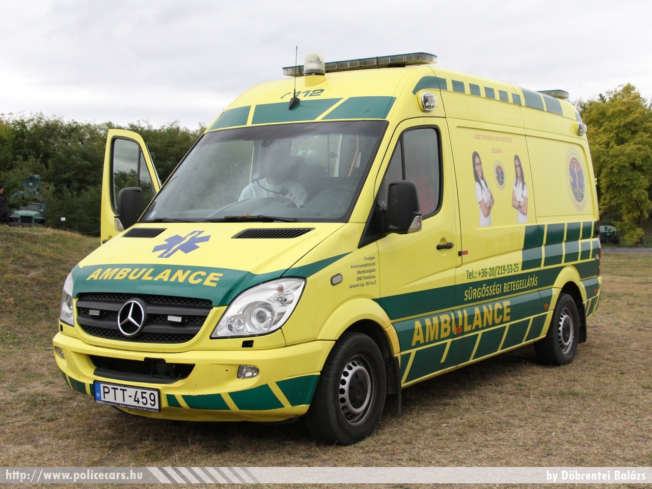 Mercedes Sprinter II, Országos Rendezvénybiztosító Mentõszolgálat Kft., fotó: Döbrentei Balázs
Keywords: mentő mentőautó magyar Magyarország hungarian Hungary ambulance PTT-459