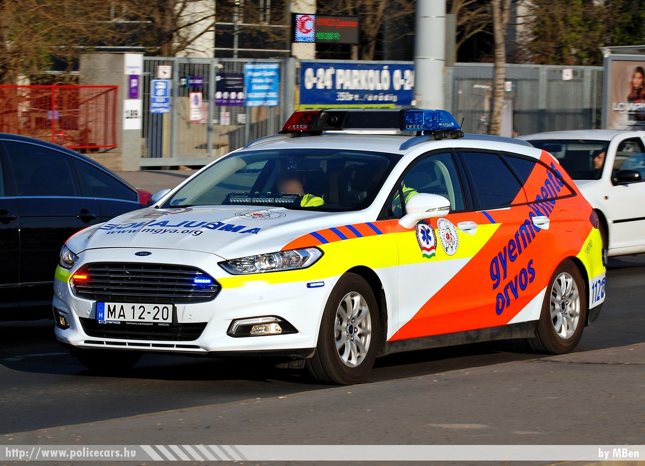 Ford Mondeo, Budapest, MOK, Magyar Gyermekmentõ Alapítvány, fotó: MBen
Keywords: OMSZ mentő mentőautó MOK magyar Magyarország ambulance hungarian Hungary MA12-20