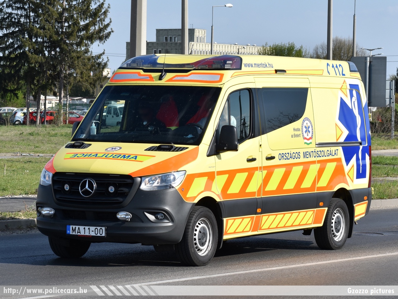 Mercedes-Benz Sprinter III 316 CDI Profile Genios, Országos Mentõszolgálat, fotó: Gzozzo pictures
Keywords: magyar Magyarország mentő mentőautó OMSZ Hungary hungarian ambulance MA11-00