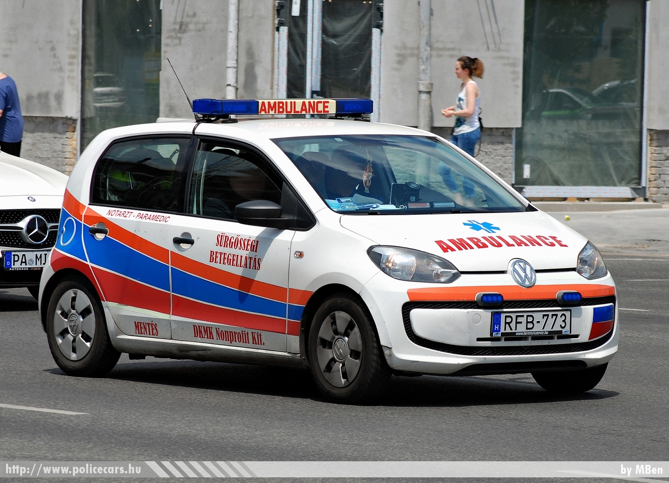 Volkswagen Up!, DKMK Nonprofit Kft., fotó: MBen
Keywords: OMSZ mentő mentőautó MOK magyar Magyarország ambulance hungarian Hungary RFB-773