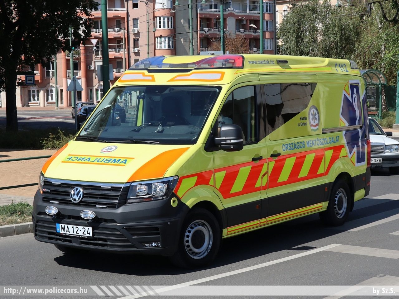 Volkswagen Crafter II Profile, Országos Mentõszolgálat, fotó: Sz.S.
Keywords: magyar Magyarország mentő mentőautó OMSZ Hungary hungarian ambulance MA12-24