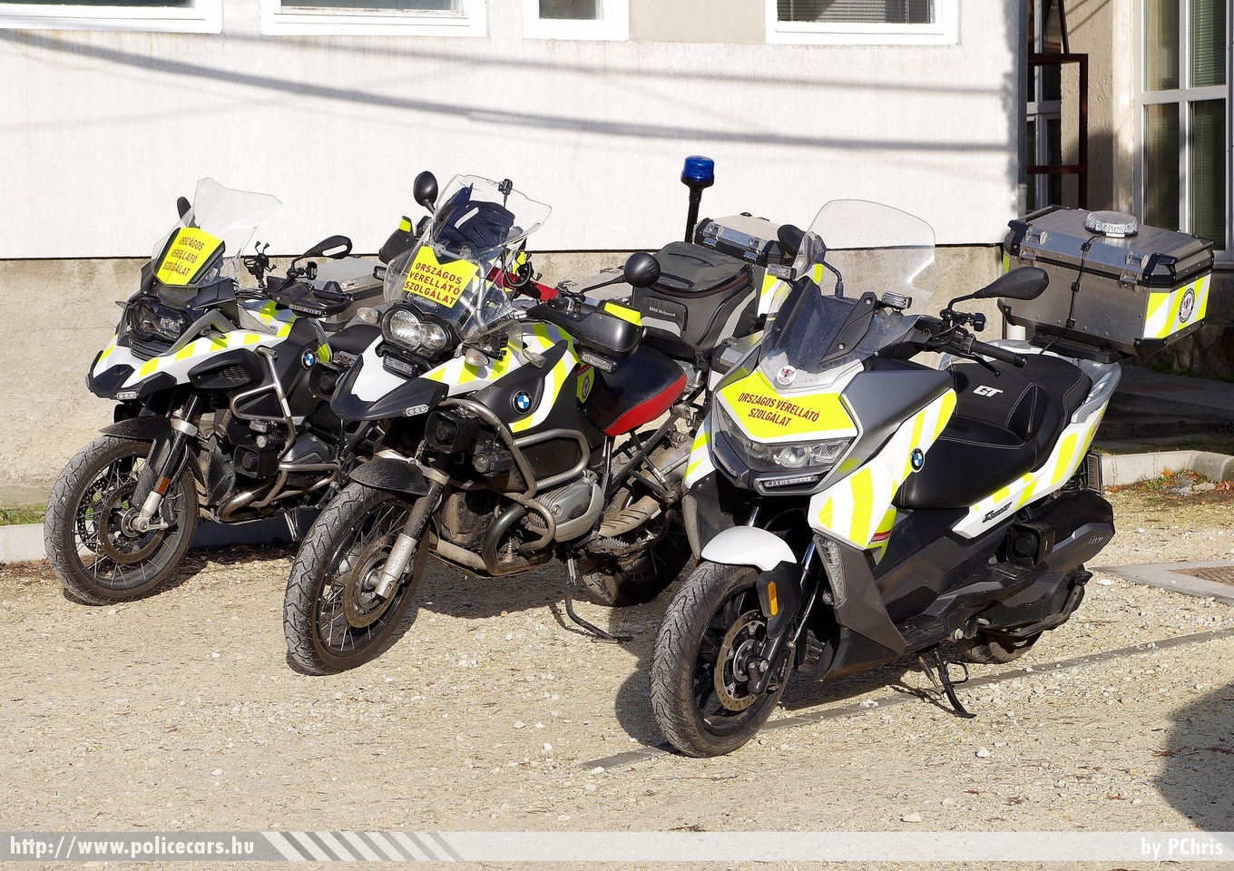 BMW C400GT, BMW R1200GS Adventure, Országos Vérellátó Szolgálat, Magyarországi Sürgõsségi Motoros Vérszállító Szolgálat, Vérlovagok, fotó: PChris
Keywords: mentő magyar Magyarország mentőmotor ambulance Hungary hungarian UNZ-395 UHK-600 UMT-316
