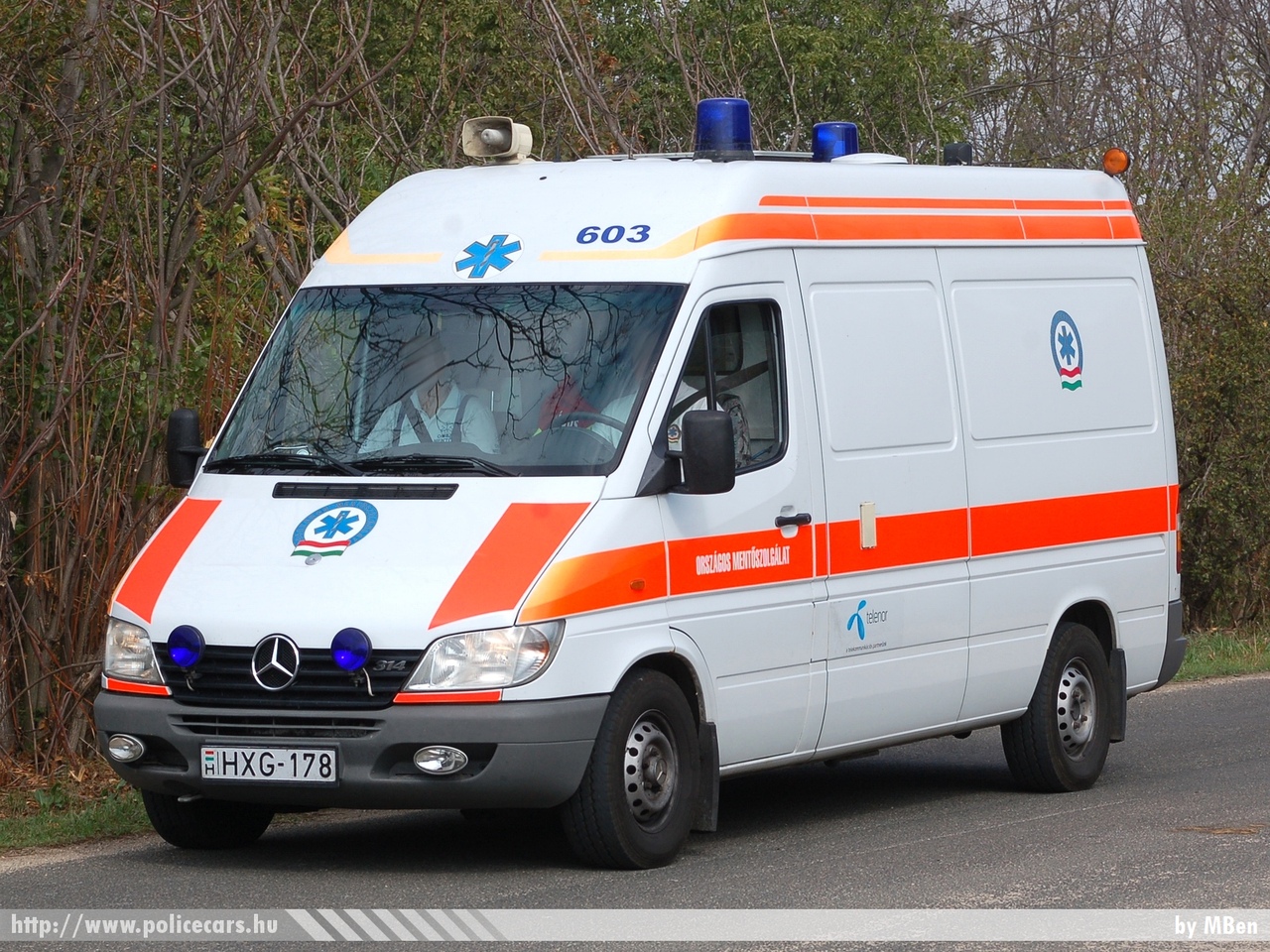 Mercedes Sprinter, fotó: MBen
Keywords: magyar Magyarország mentő mentőautó OMSZ Hungary hungarian ambulance HXG-178