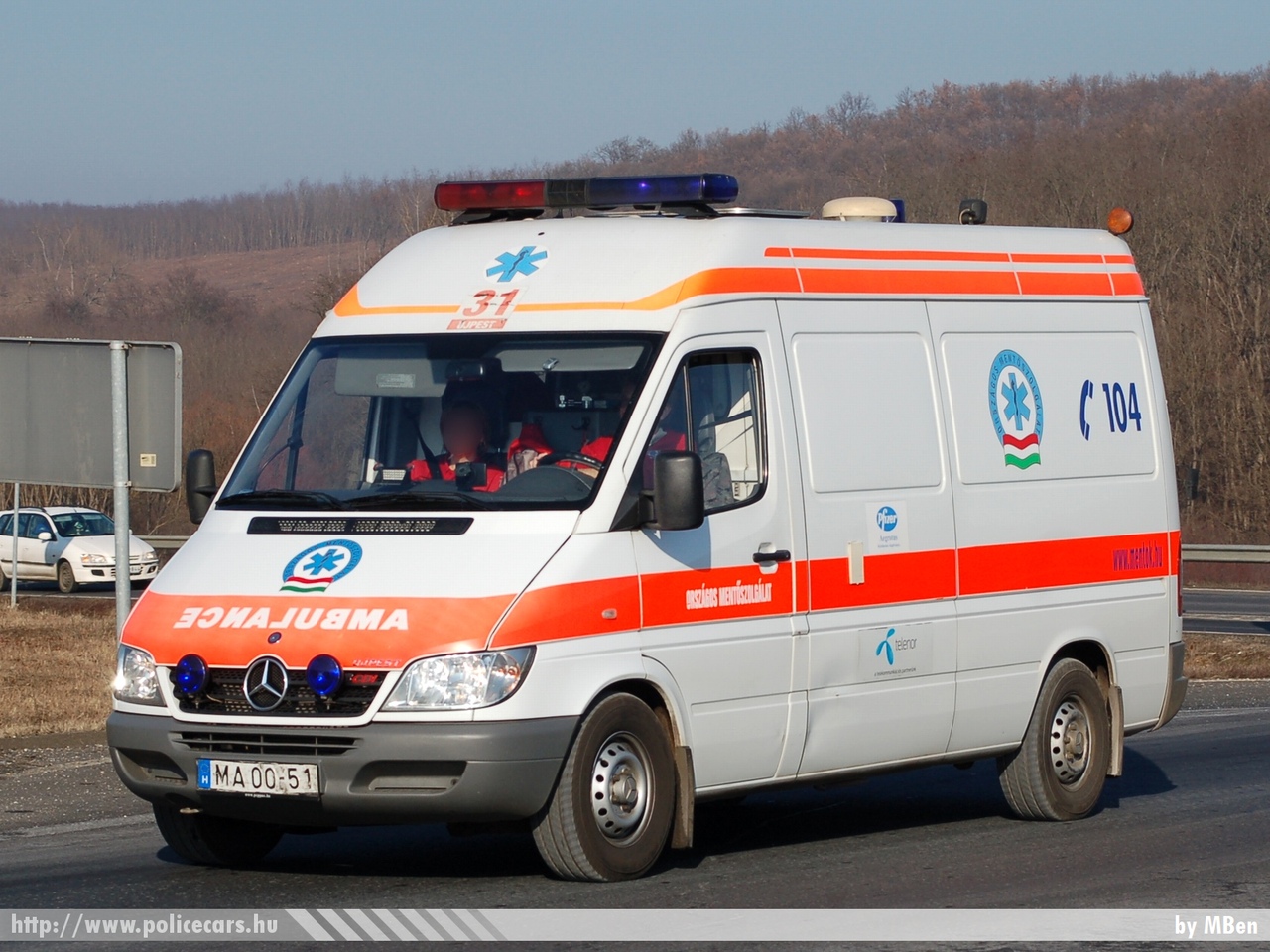 Mercedes Sprinter, fotó: MBen
Keywords: magyar Magyarország mentő mentőautó OMSZ Hungary hungarian ambulance MA00-51