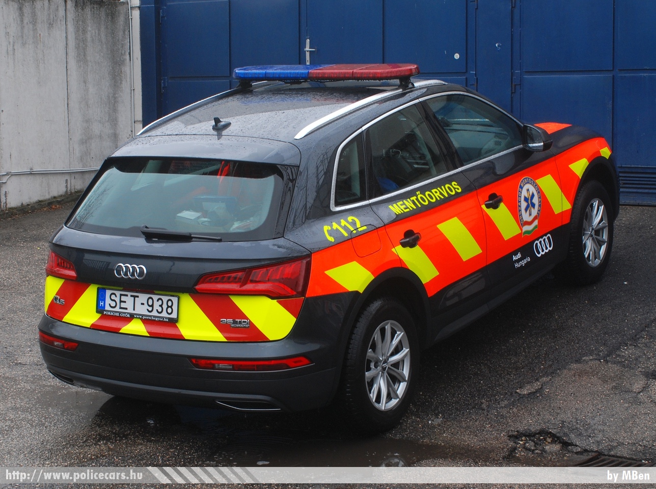 Audi Q5, Országos Mentõszolgálat, mentõorvosi kocsi, fotó: MBen
Keywords: mentő magyar Magyarország mentőautó ambulance Hungary hungarian SET-938 OMSZ