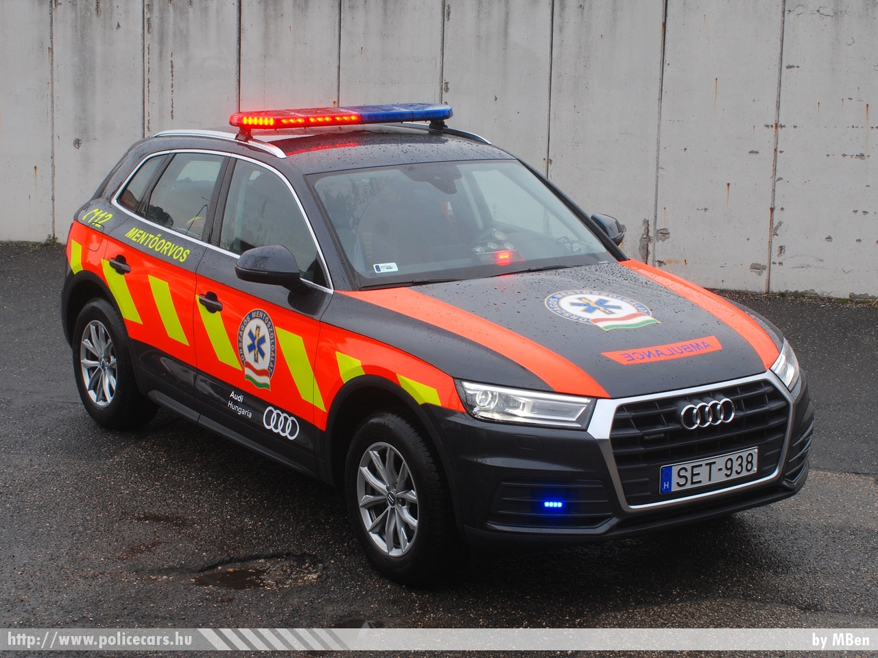 Audi Q5, Országos Mentõszolgálat, mentõorvosi kocsi, fotó: MBen
Keywords: mentő magyar Magyarország mentőautó ambulance Hungary hungarian SET-938 OMSZ