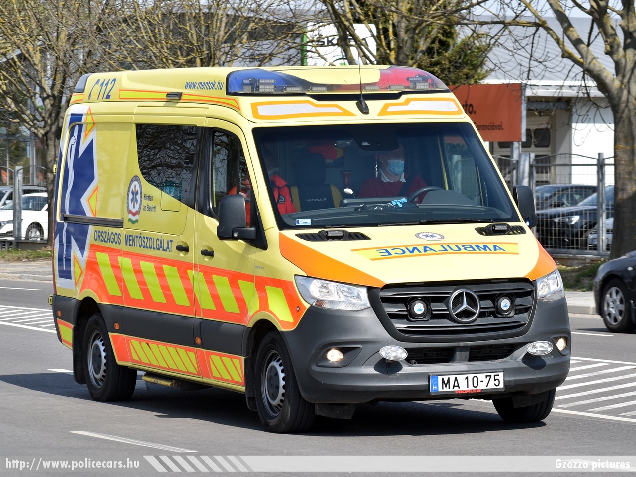 Mercedes-Benz Sprinter III 316 CDI Profile Genios, Országos Mentõszolgálat, fotó: Gzozzo pictures
Keywords: magyar Magyarország mentő mentőautó OMSZ Hungary hungarian ambulance MA10-75