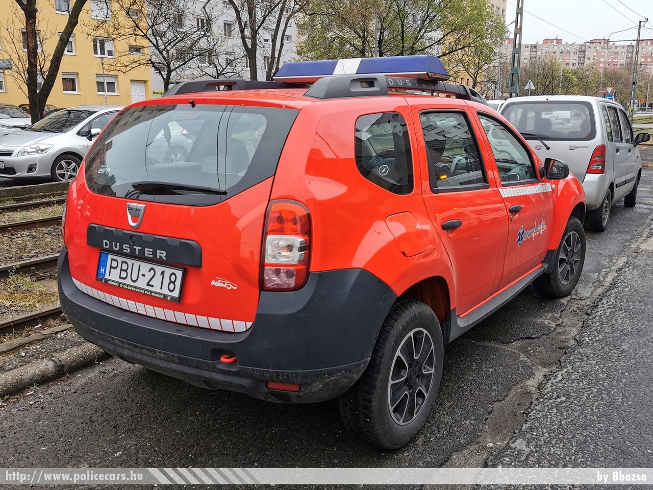 Dacia Duster, Ambulance Medical Kft., fotó: Bbazsa
Keywords: mentő magyar Magyarország mentőautó ambulance Hungary hungarian PBU-218