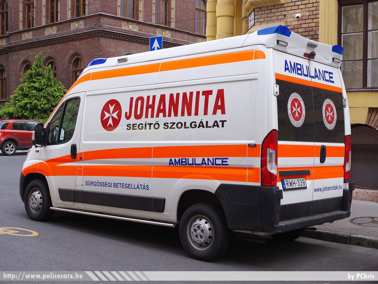 Citroen Jumper, Johannita Segítõ Szolgálat, fotó: PChris
Keywords: mentő mentőautó magyar Magyarország hungarian Hungary ambulance RWH-339
