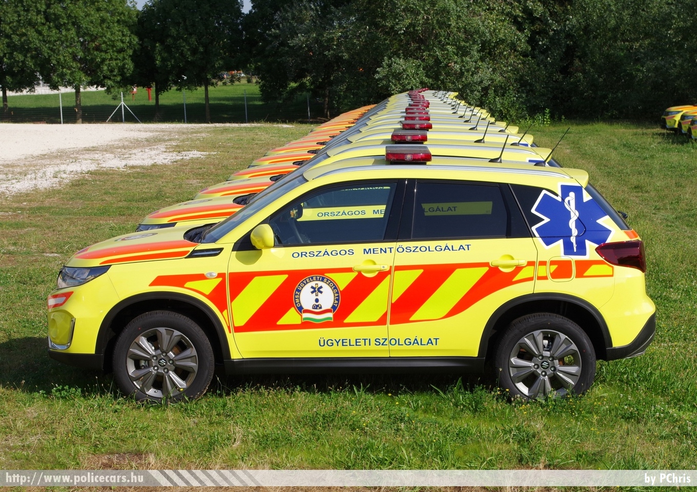 Suzuki Vitara, Országos Mentőszolgálat, orvosi ügyelet, fotó: PChris
Keywords: mentő magyar Magyarország mentőautó OMSZ ambulance Hungary hungarian
