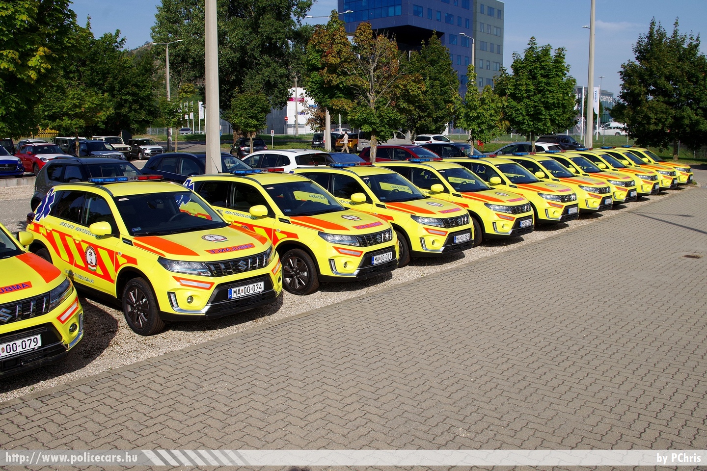 Suzuki Vitara, Országos Mentőszolgálat, orvosi ügyelet, fotó: PChris
Keywords: mentő magyar Magyarország mentőautó OMSZ ambulance Hungary hungarian MA00-074 MA00-081 MA00-085