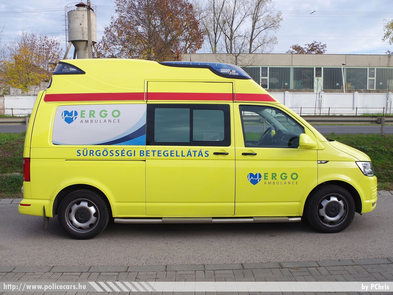 Volkswagen Transporter T6, ERGO-Ambulance Kft., fotó: PChris
Keywords: mentő mentőautó magyar Magyarország hungarian Hungary ambulance AAEW-020