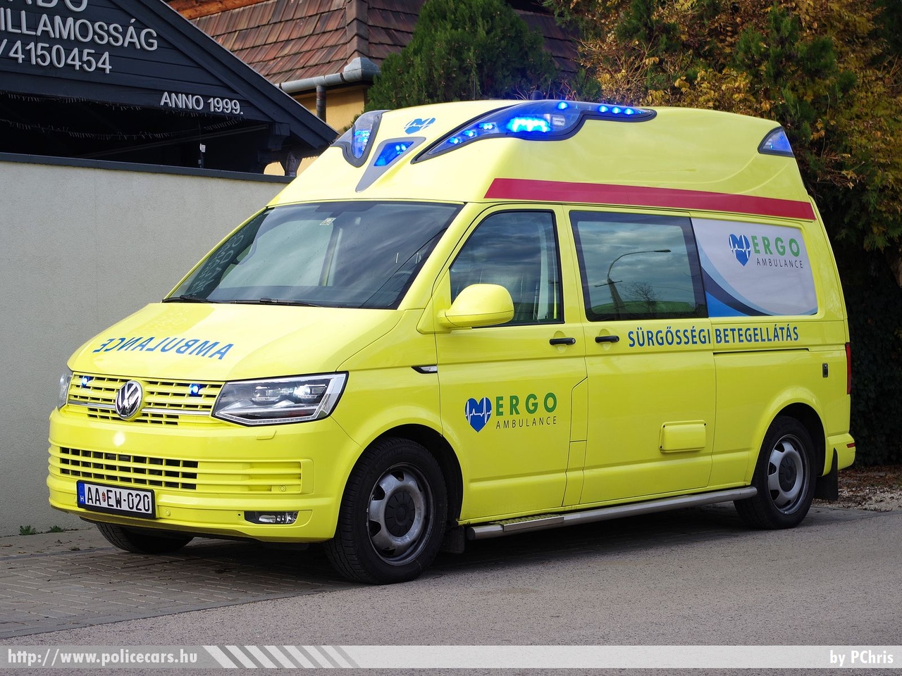 Volkswagen Transporter T6, ERGO-Ambulance Kft., fotó: PChris
Keywords: mentő mentőautó magyar Magyarország hungarian Hungary ambulance AAEW-020